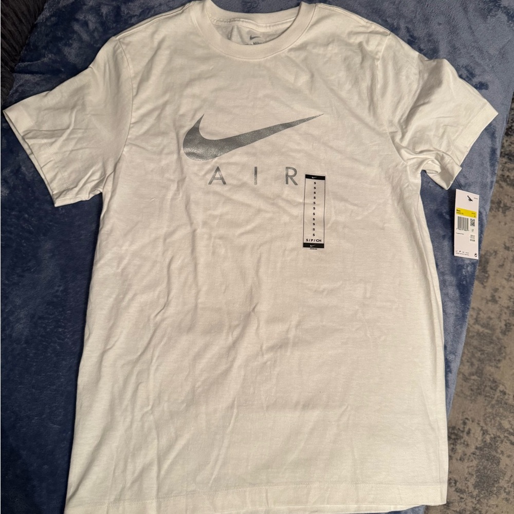 Nike Men's White Tee with Silver Logo
